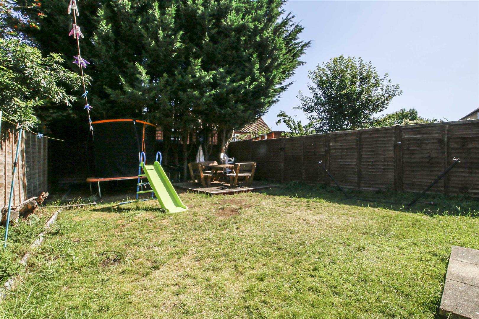 Rawlins Road, Bradwell, Milton Keynes